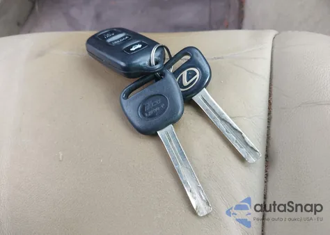 1997 Lexus Es 300 from USA, damaged, VIN JT8BF22G8V5003055